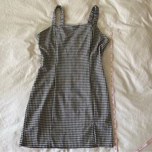 Pull&Bear gingham patterned dress. Size European Medium. (Fits like Small)